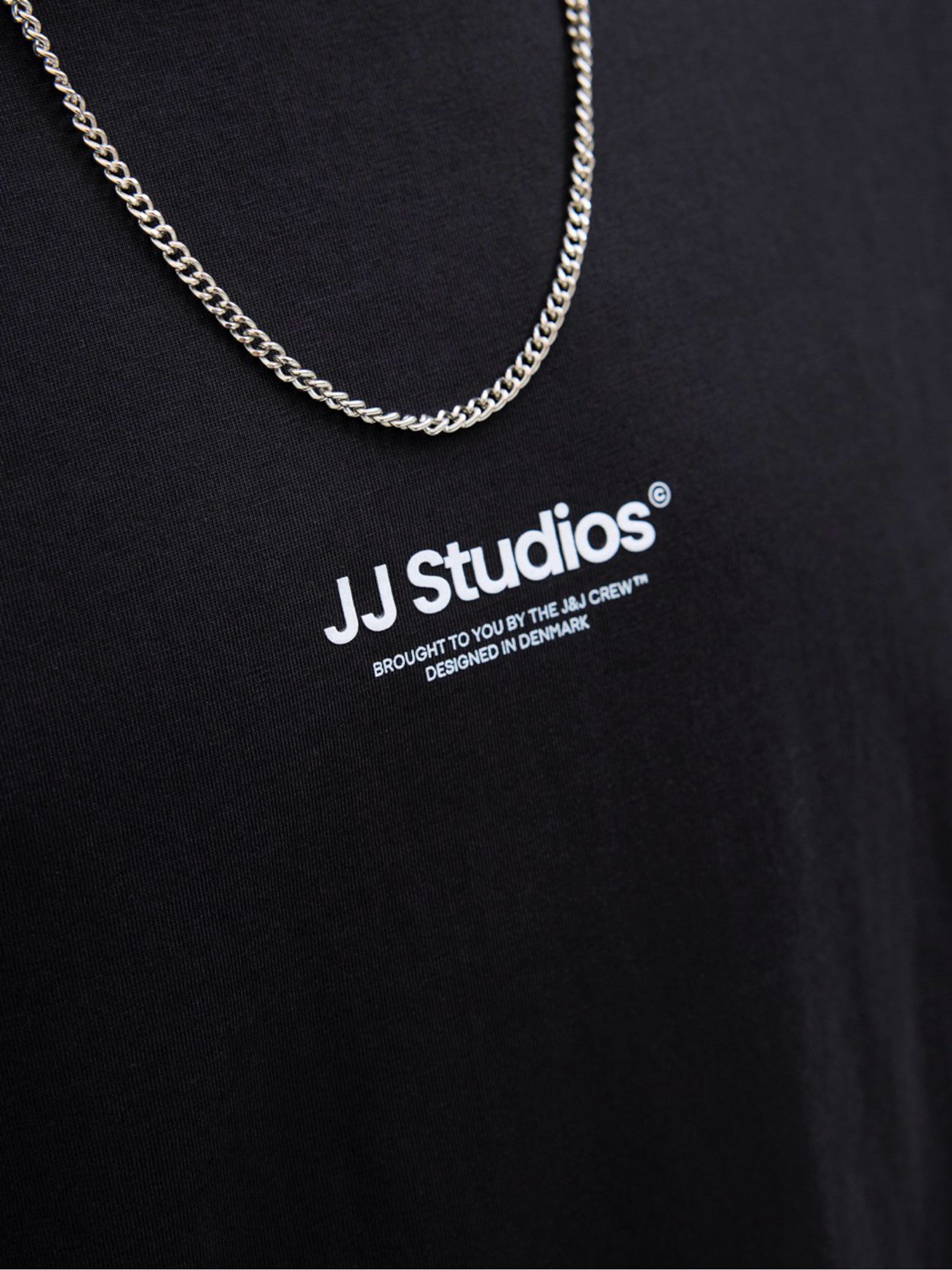 T-shirt Jack & Jones Soho Nero con mino logo gommato 12278787 /Black JACK & JONES 