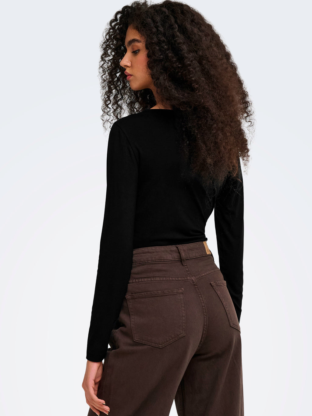 T-shirt JDY Irena Nero con scollo a V 15382786 /Black JDY 
