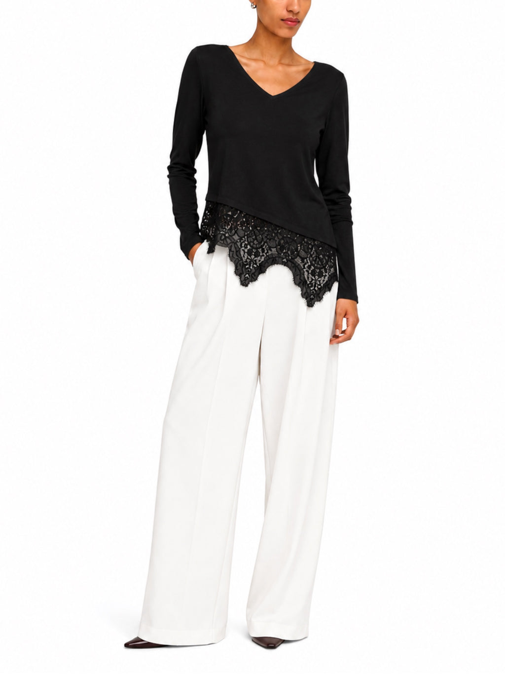 T-shirt Only Laila Nera con pizzo 15384850 /Black ONLY 