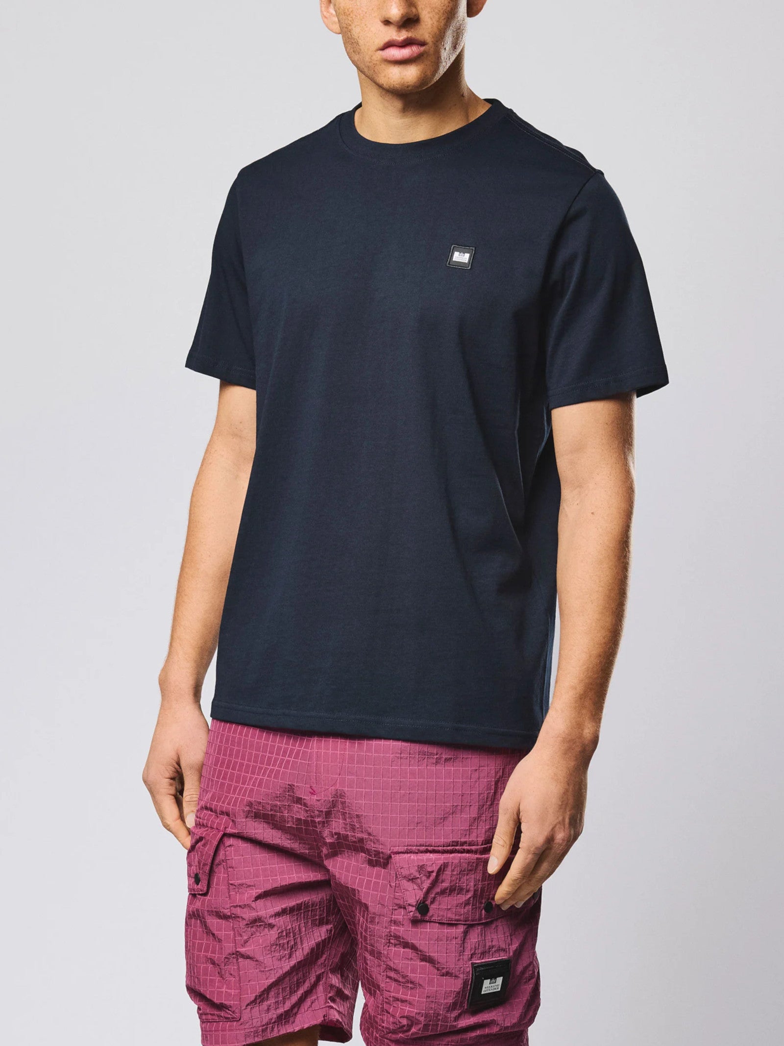 T-shirt Weekend Offender Blu con patch BROOKLANDS BLU WEEKEND OFFENDER 