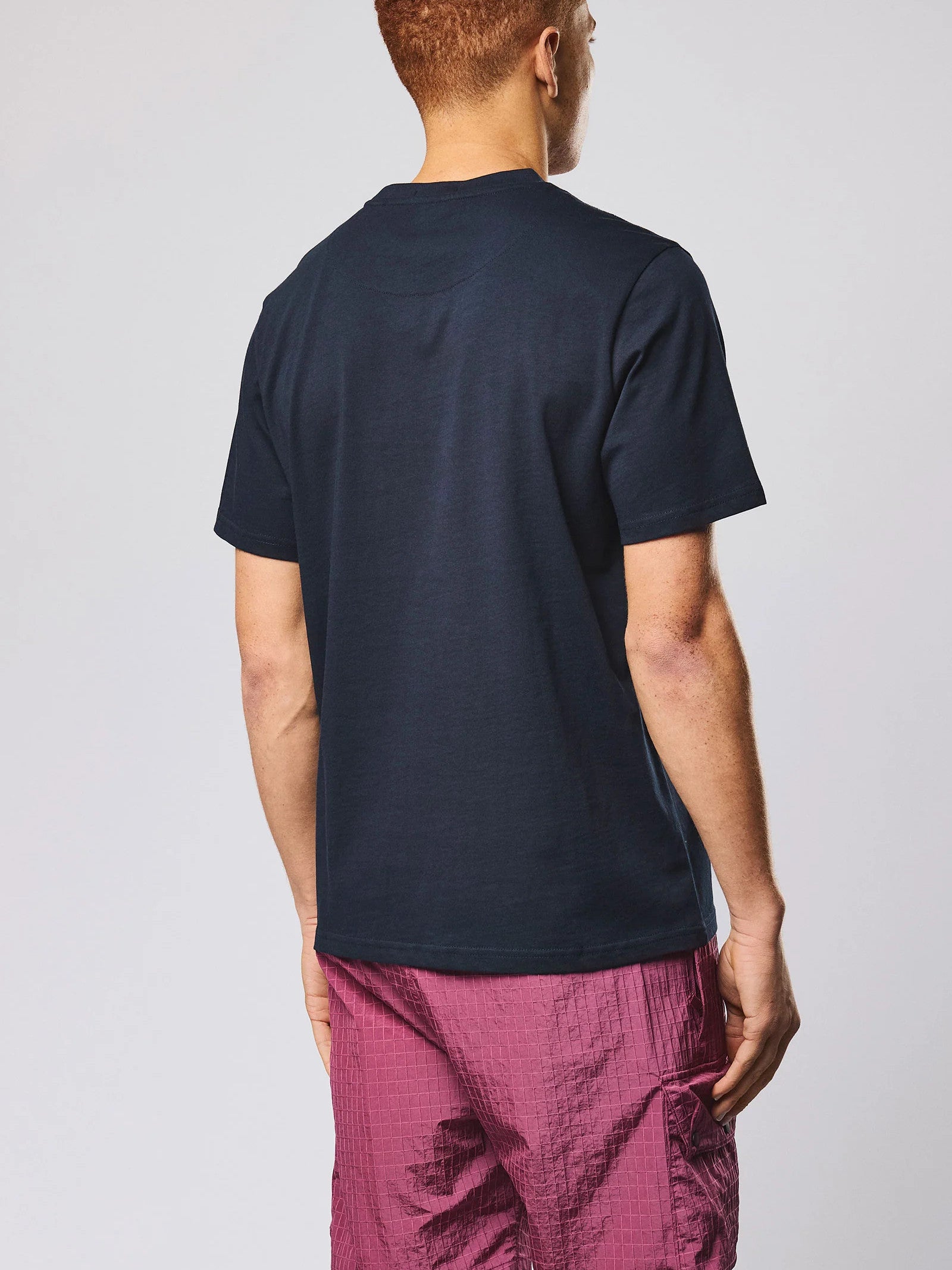 T-shirt Weekend Offender Blu con patch BROOKLANDS BLU WEEKEND OFFENDER 