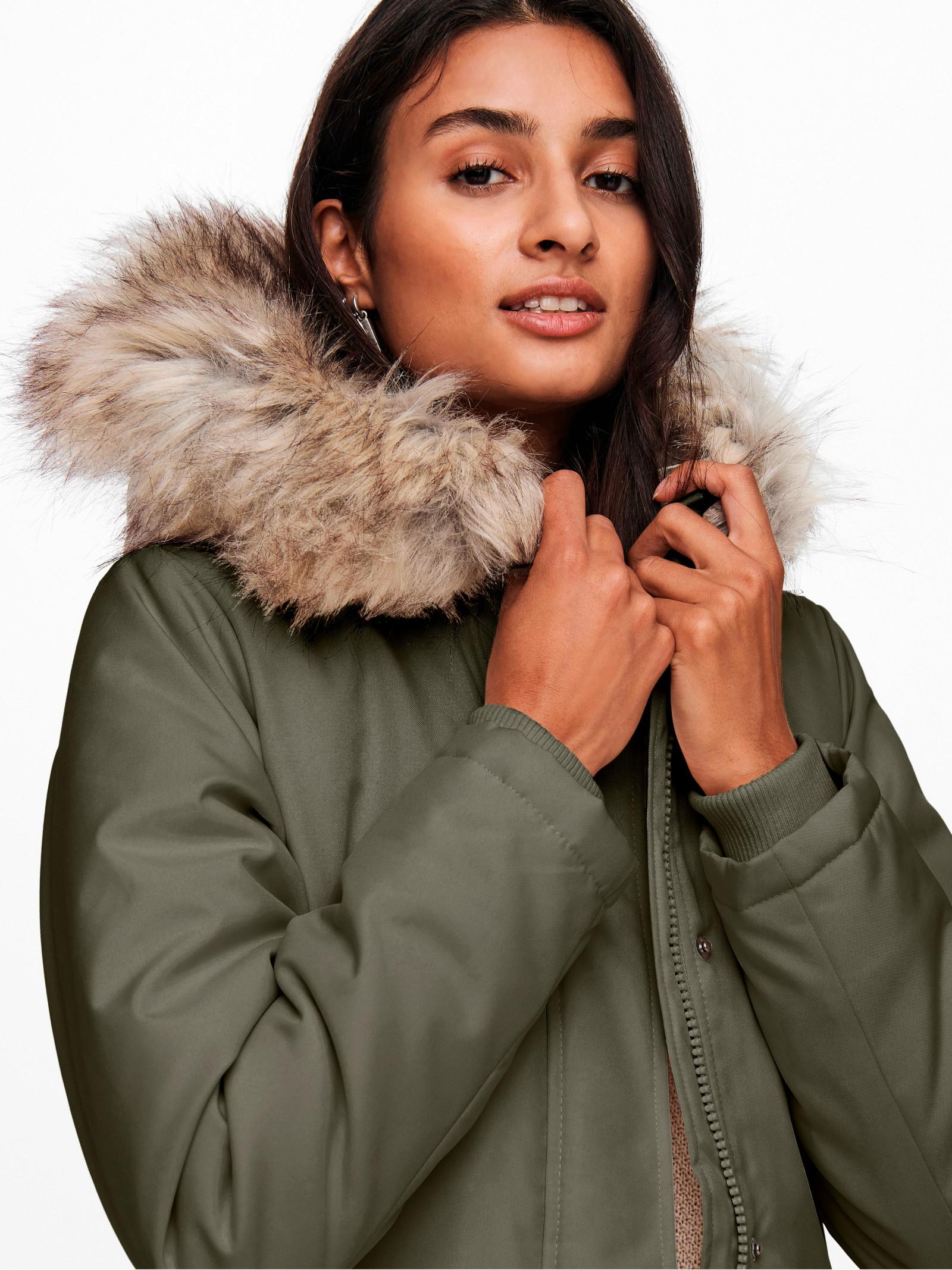 Parka Only Fresh Verde lungo con pelo 15322840 /Kalamata ONLY 