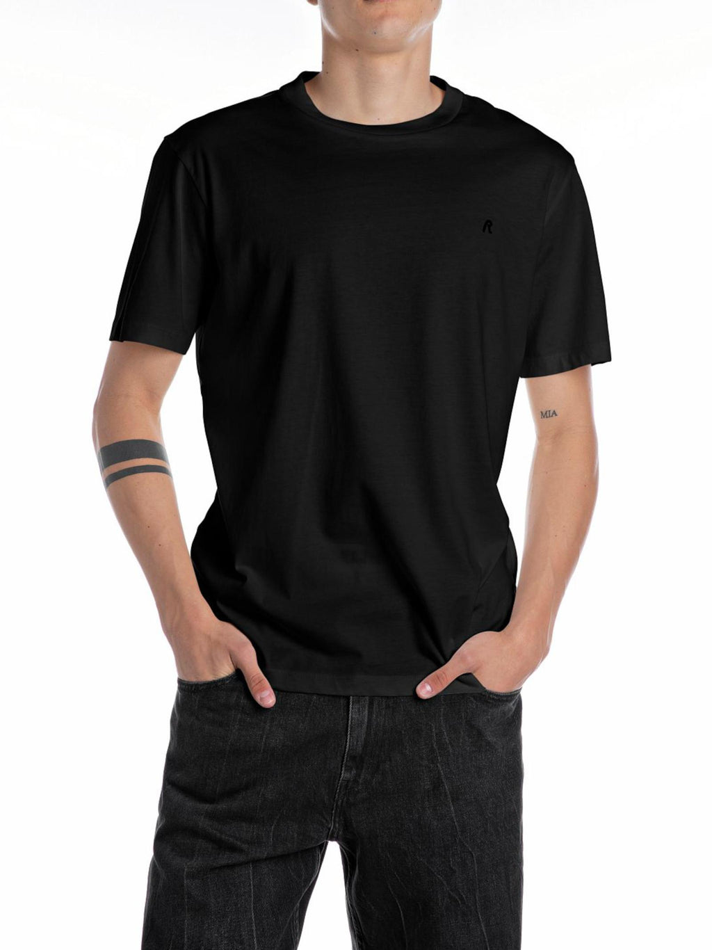 T-shirt Replay Nera Basic logo piccolo M3097 098 REPLAY 