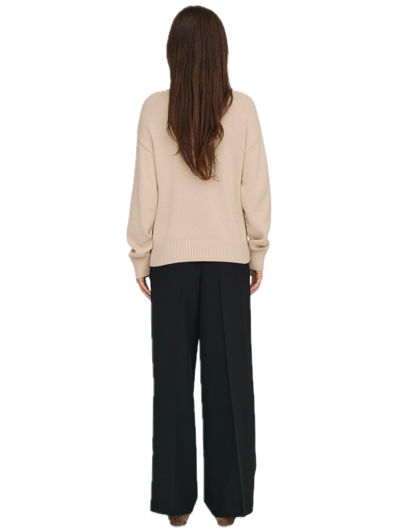 JACQUELINE DE YONG 15339054/Tapioca