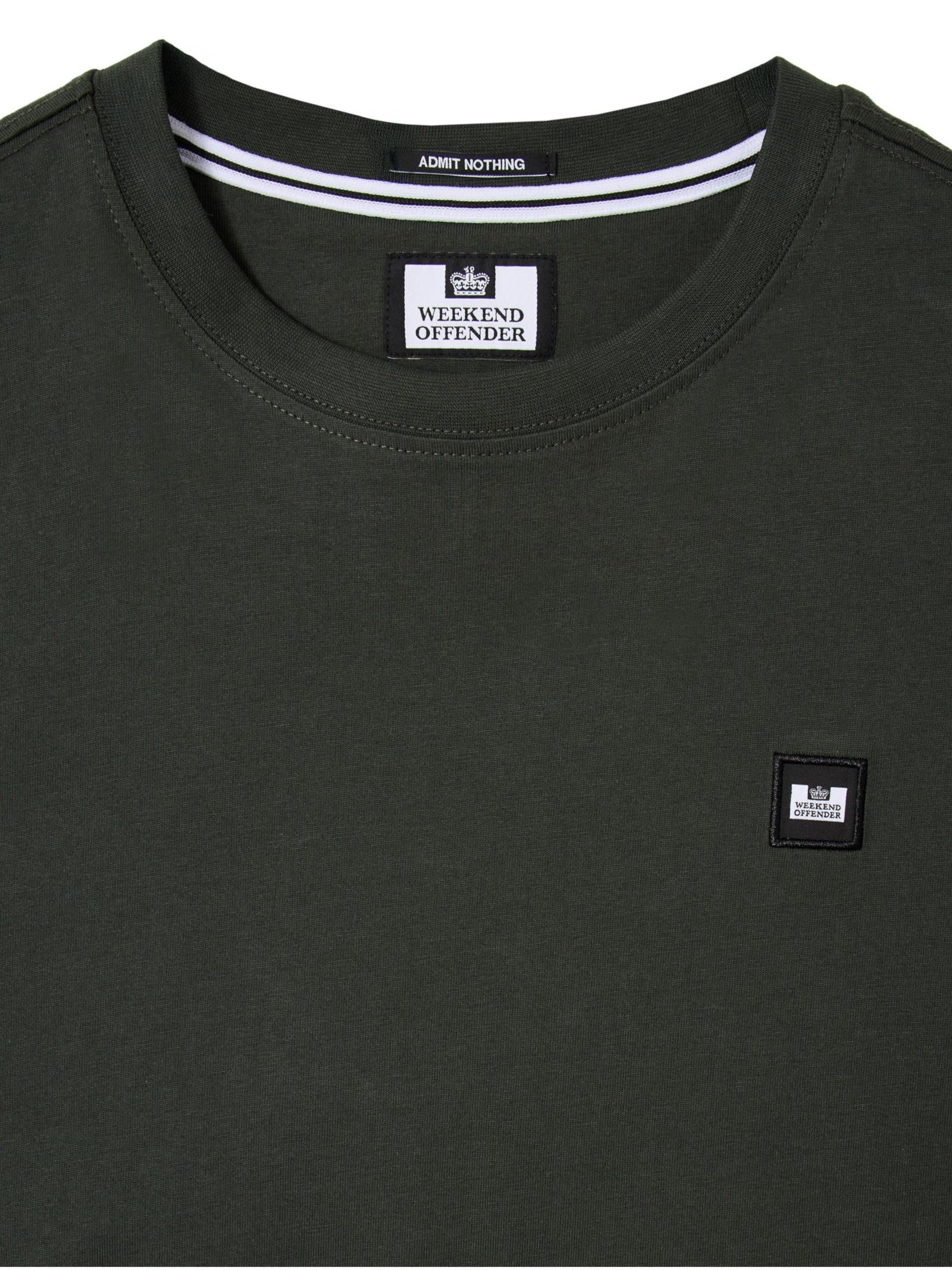 T-shirt Weekend Offender Verde con patch BROOKLANDS VERDE WEEKEND OFFENDER 